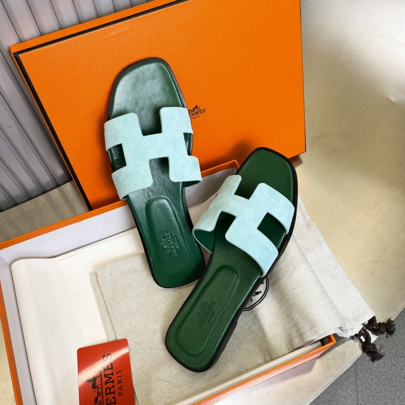 H**mes slippers